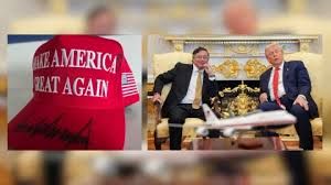 Petro celebra regalo de Trump: fotos de gorra y reunión de mandatarios